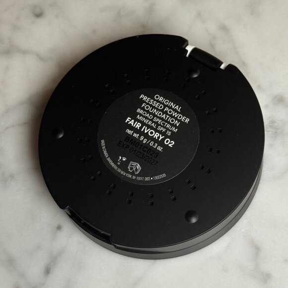 bareMinerals Original Pressed Powder Foundation SPF 15 | Fair Ivory 02 | NEW - Picture 3 of 5